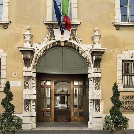 Centro Paolo Vi Брешия