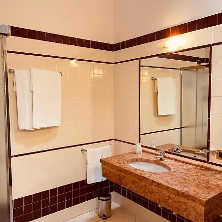 Hotel Centro Paolo Vi 3*